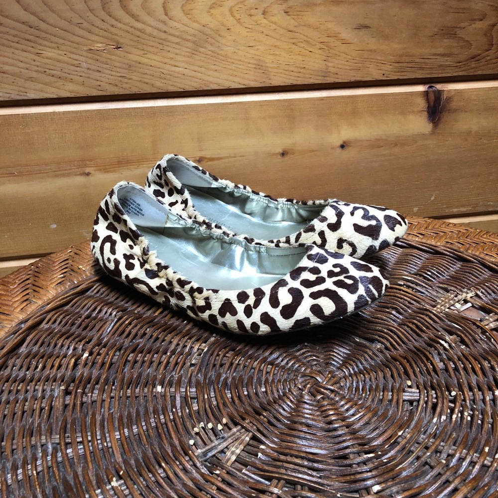 Audrey Brooke Lydia met-calf leopard print ballet flat shoe 9